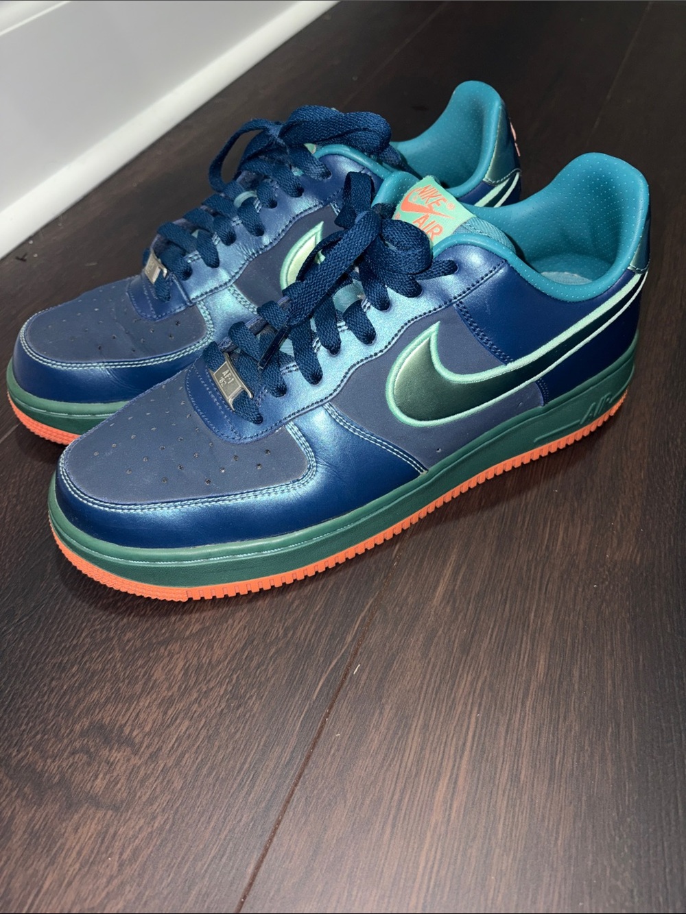 Nike Low Top Sneakers - Navy, Teal & Orange